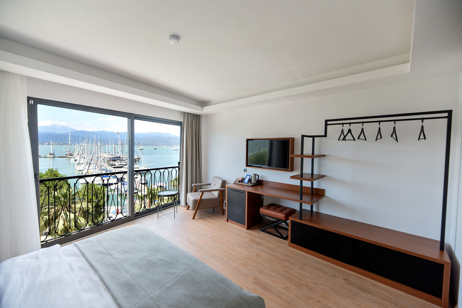 Lafarine Rooms — sea view room